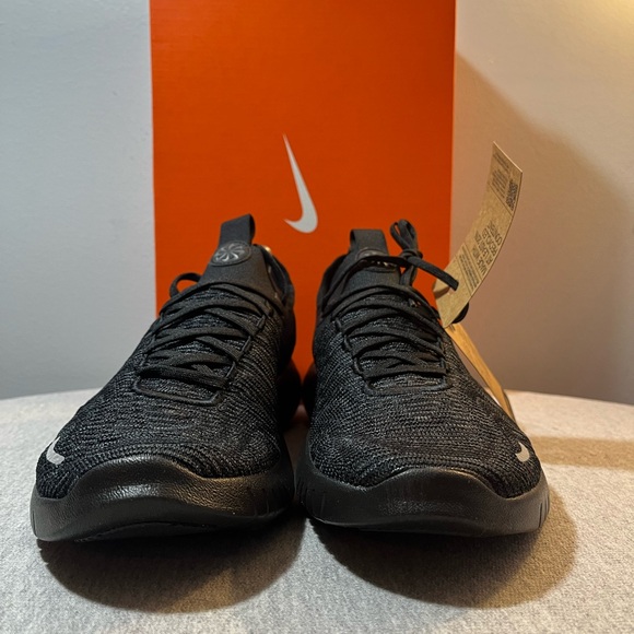 Nike Free Run Flyknit Next Nature Triple Black Men's Shoe Size 11.5 FB1276-001 - Picture 3 of 11